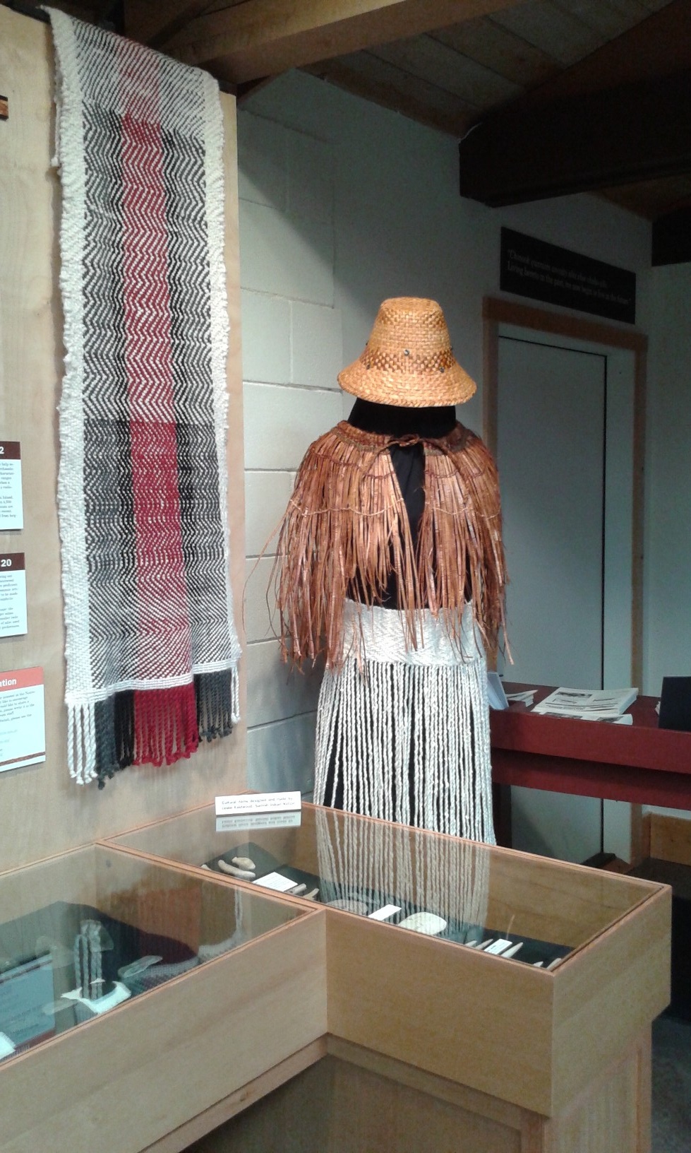 Lopez Island display, hat by Sally Barrett, shawl by Leslie Eastwood, skirt by Michelle Johnson